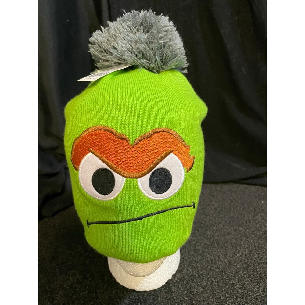 Sesame Street Oscar The Grouch Pom Knit Hat Beanie NWT